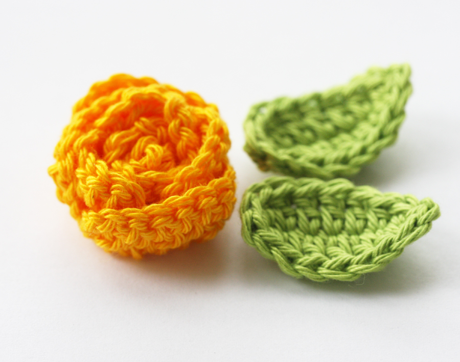 Yellow Crochet Roses on Luulla